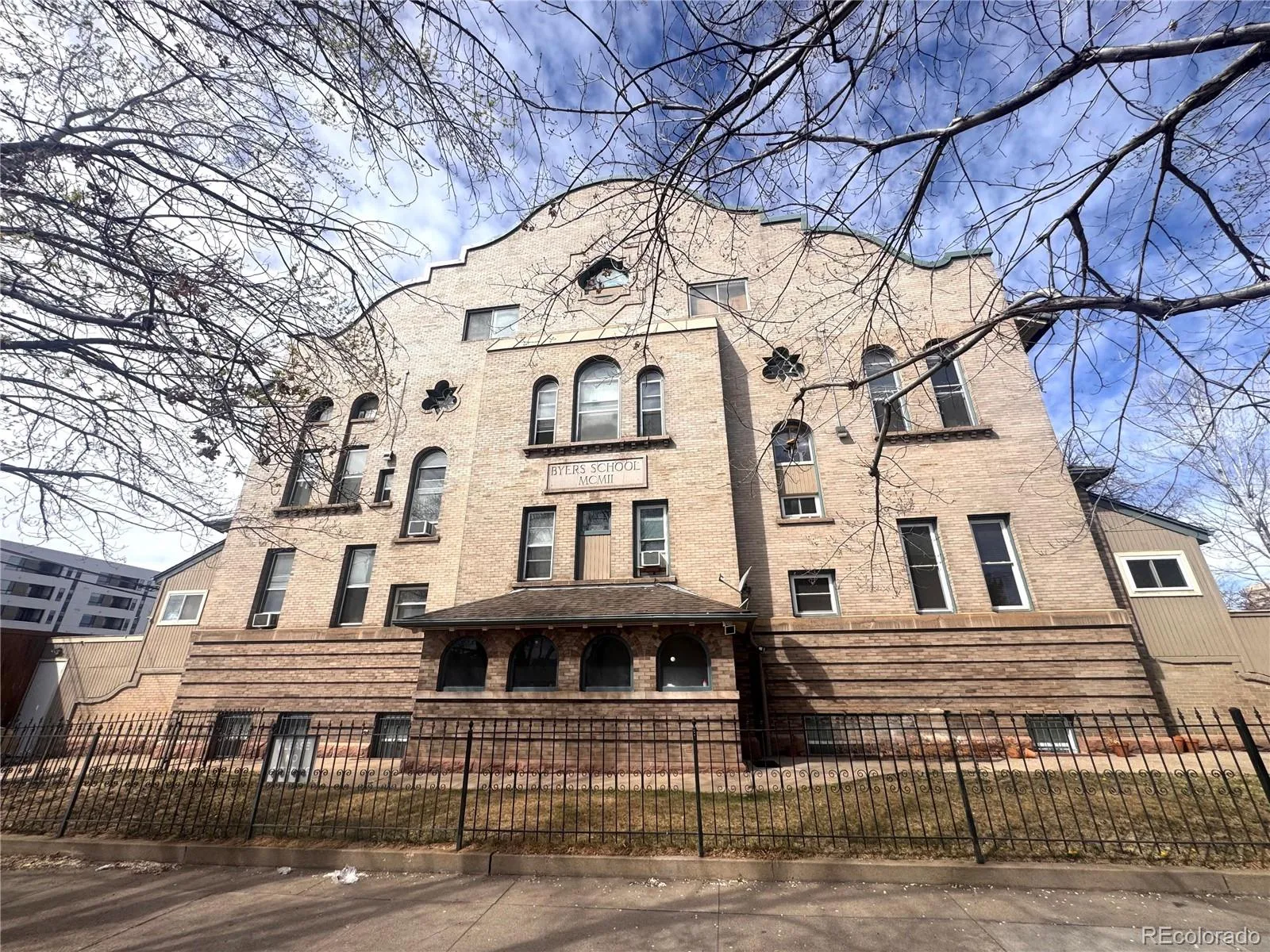 108 W Byers Place #202 Denver CO 80223 MLS #REC4368575 05182026191208 1600 28