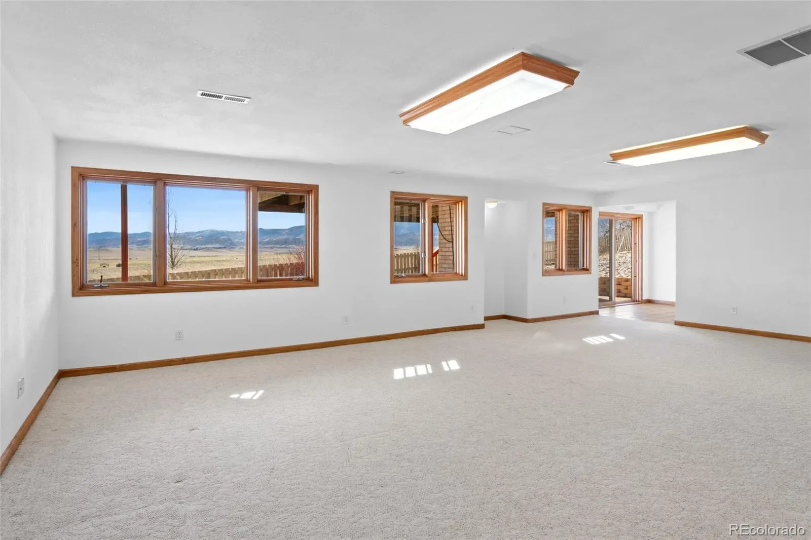 03182026221715 1600 34