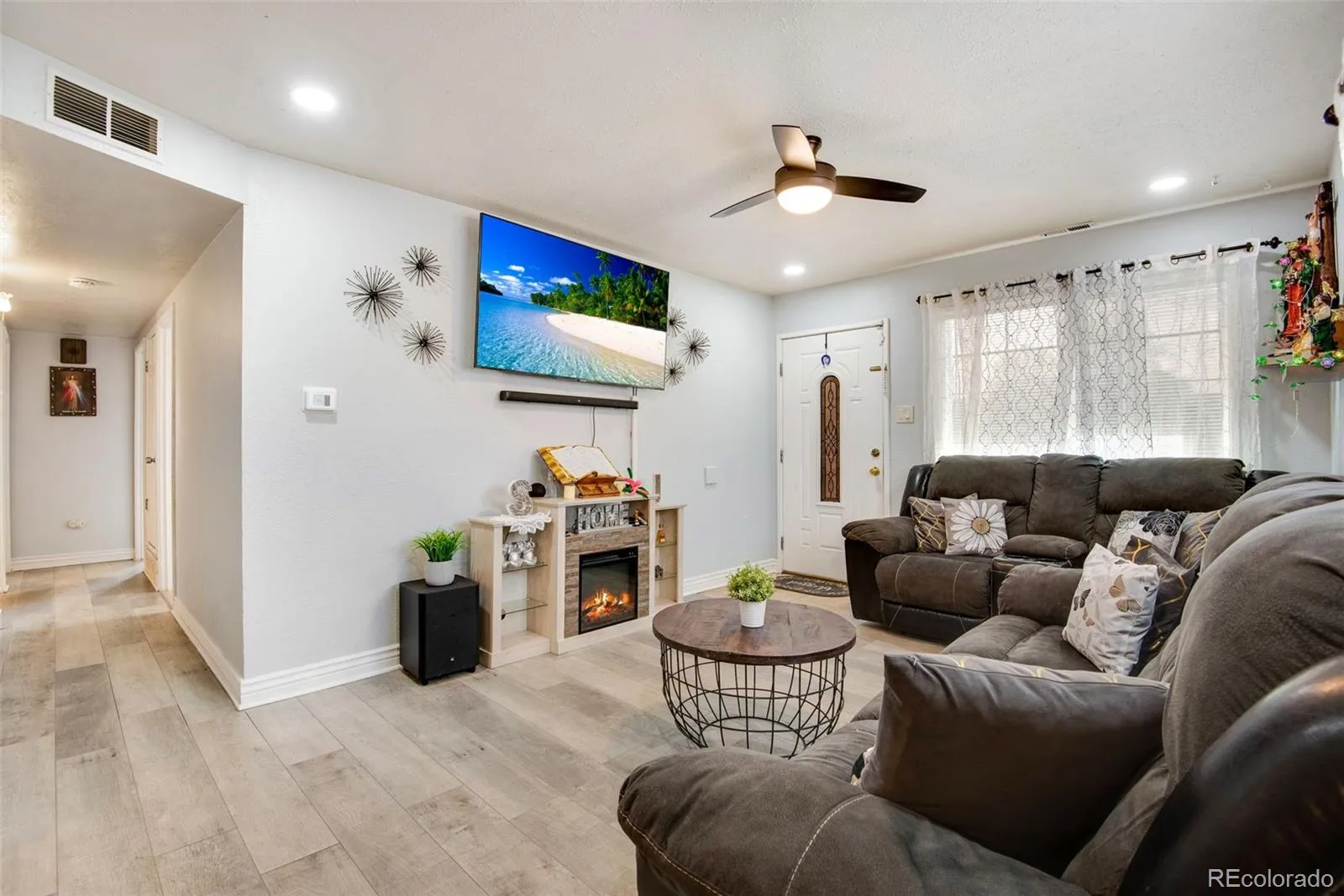 850 Peoria Street Aurora CO 80011 MLS #REC4369892 05022026061417 1600 10