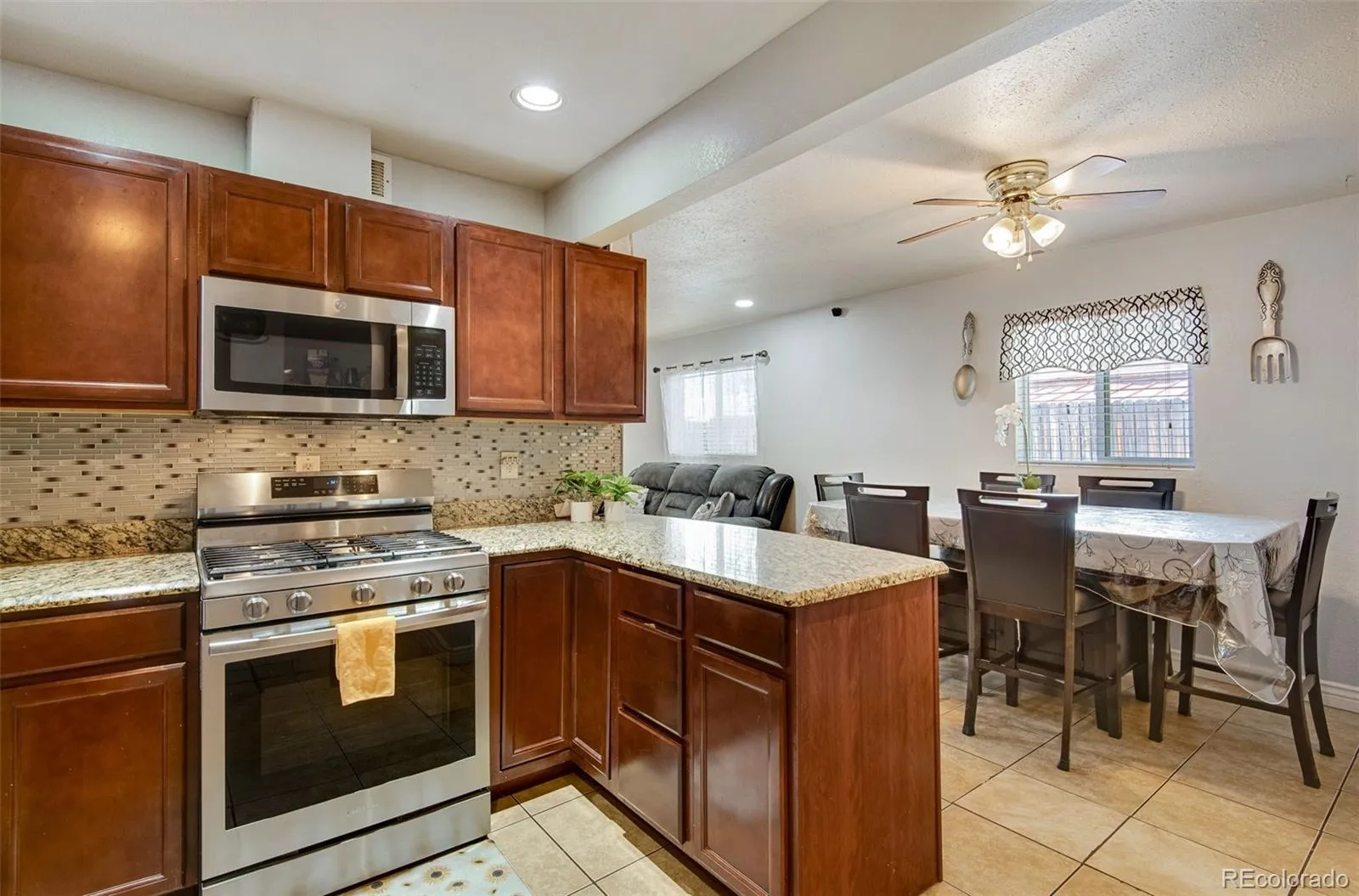 850 Peoria Street Aurora CO 80011 MLS #REC4369892 05022026061417 1600 17