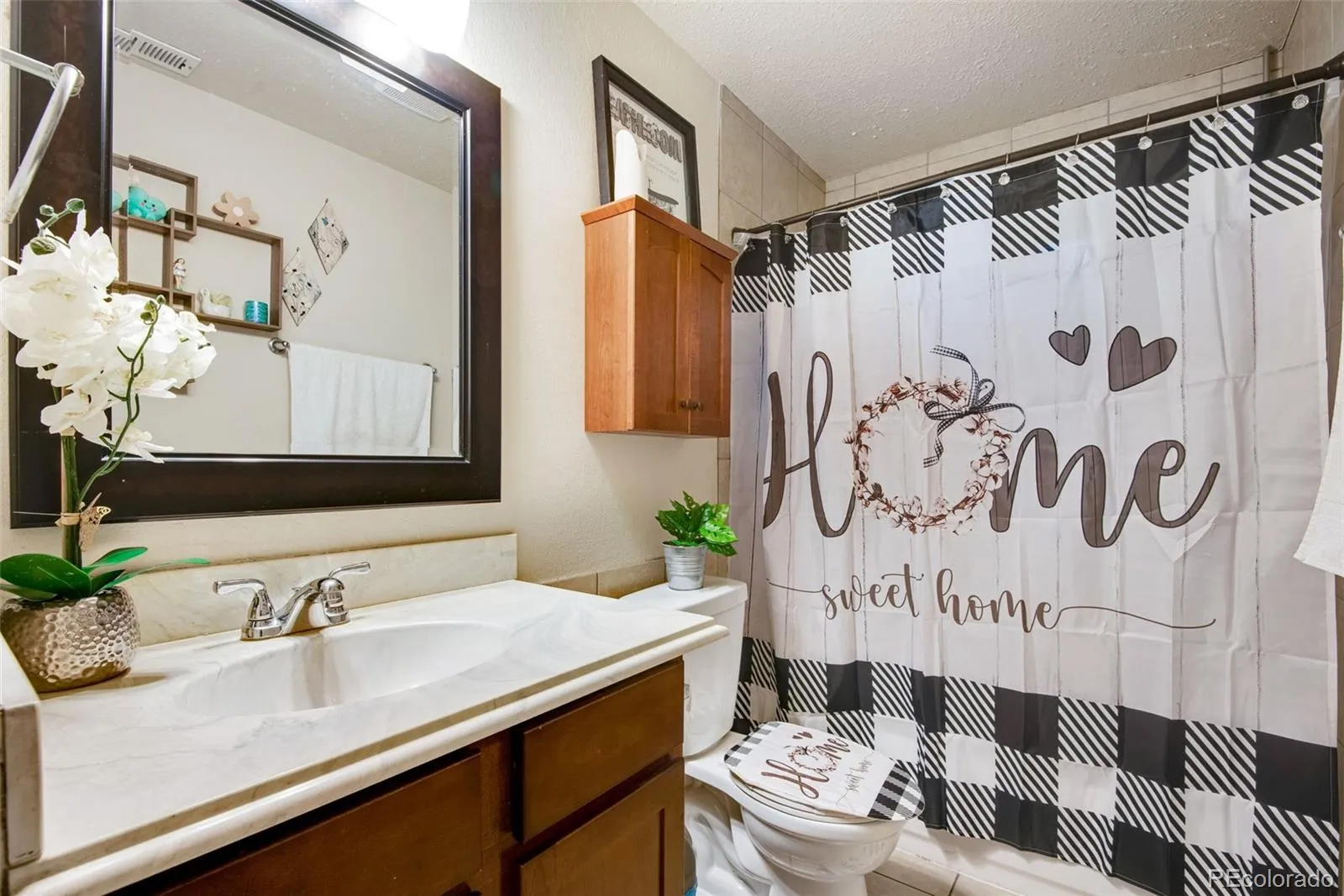 850 Peoria Street Aurora CO 80011 MLS #REC4369892 05022026061417 1600 20