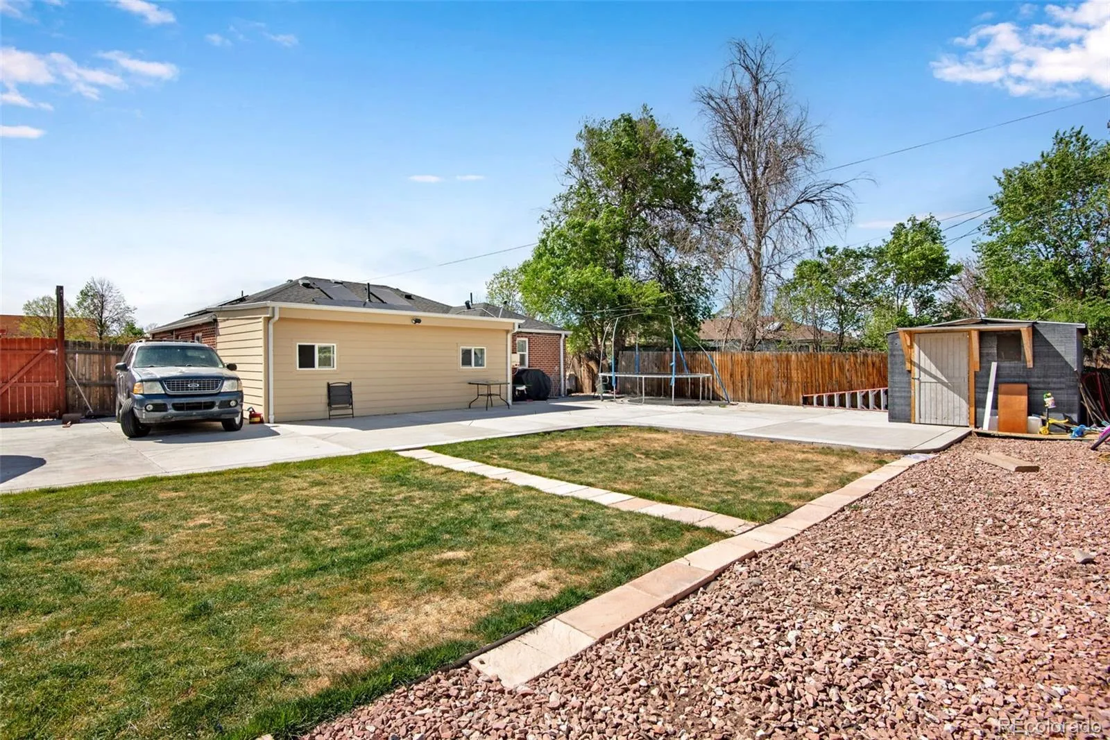850 Peoria Street Aurora CO 80011 MLS #REC4369892 05022026061417 1600 37