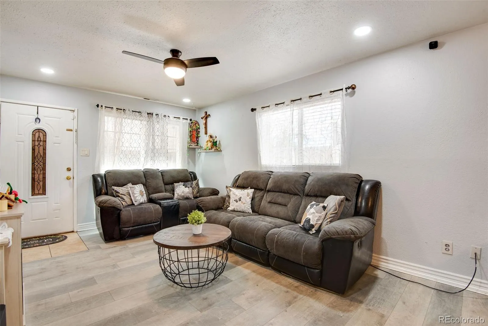 850 Peoria Street Aurora CO 80011 MLS #REC4369892 05022026061417 1600 7