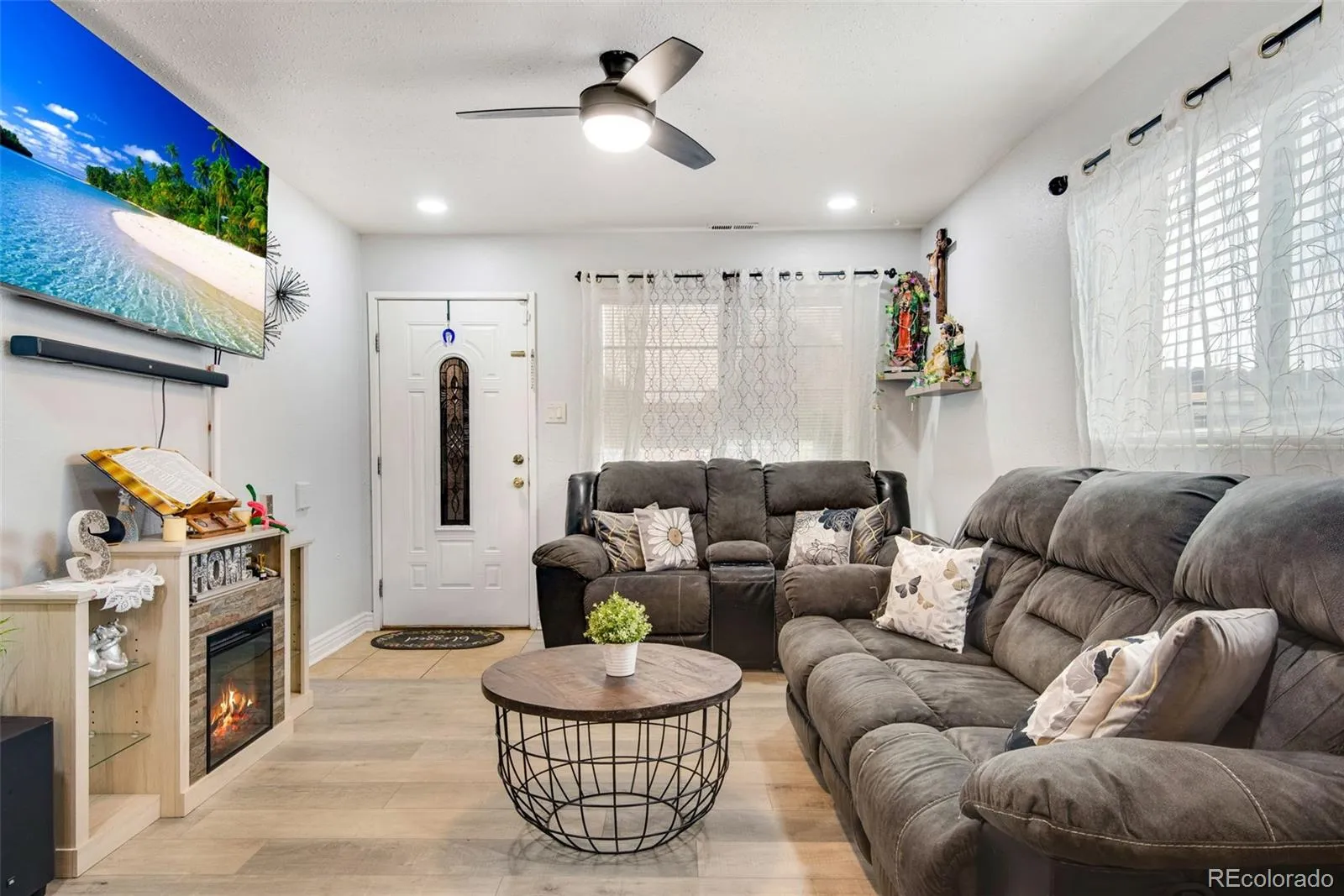 850 Peoria Street Aurora CO 80011 MLS #REC4369892 05022026061417 1600 8