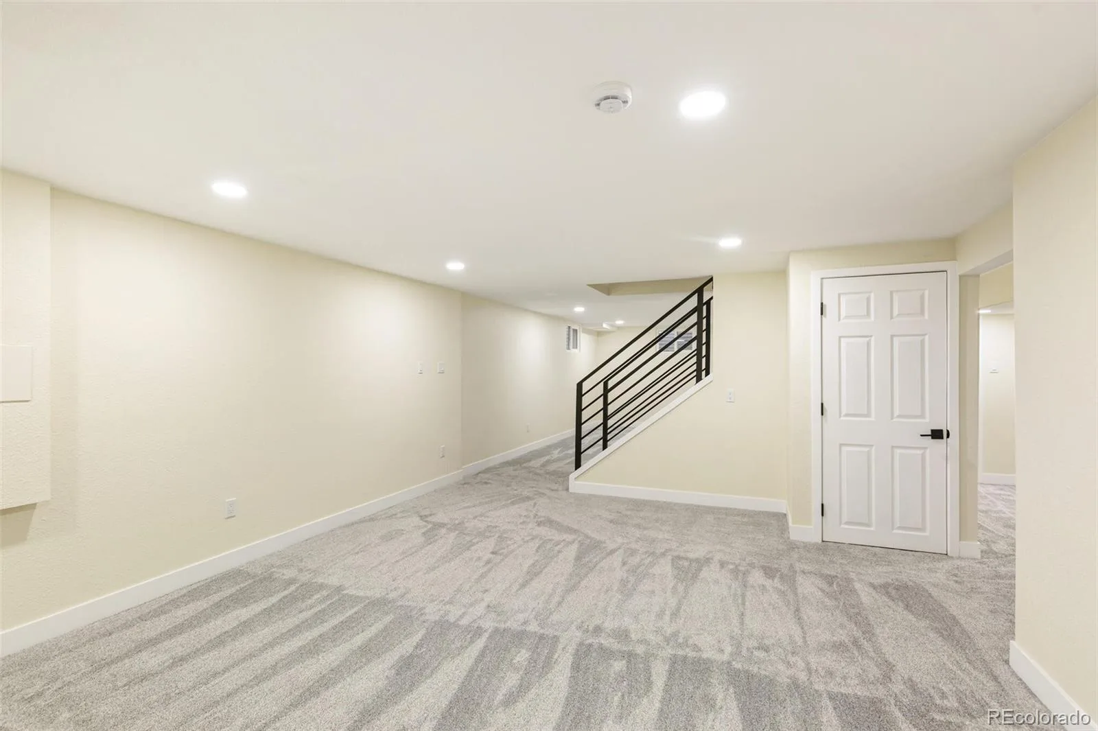 6708 W Portland Avenue Littleton CO 80128 | MLS #REC4370437 06122026073125 1600 34