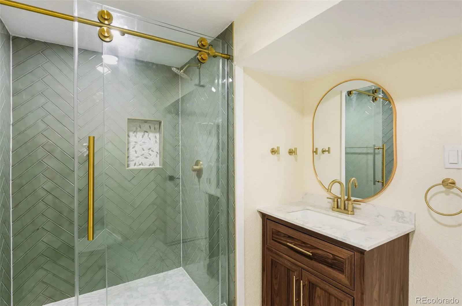 6708 W Portland Avenue Littleton CO 80128 | MLS #REC4370437 06122026073125 1600 36