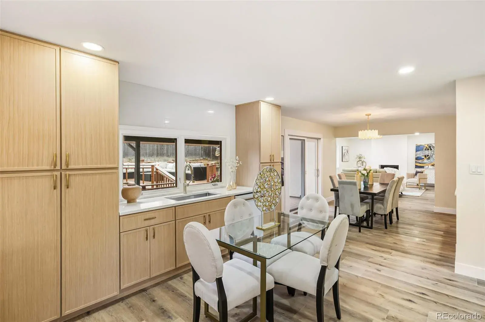 11132025000339 1600 12