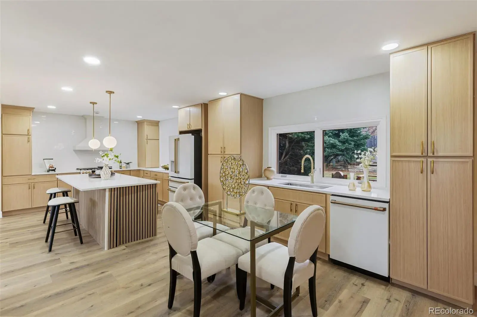 11132025000339 1600 13