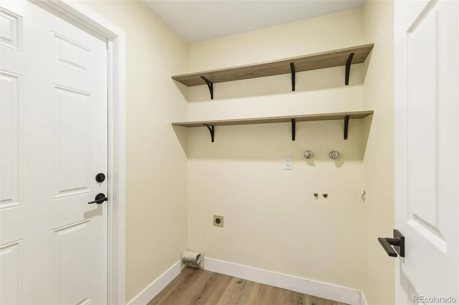 11132025000339 1600 22