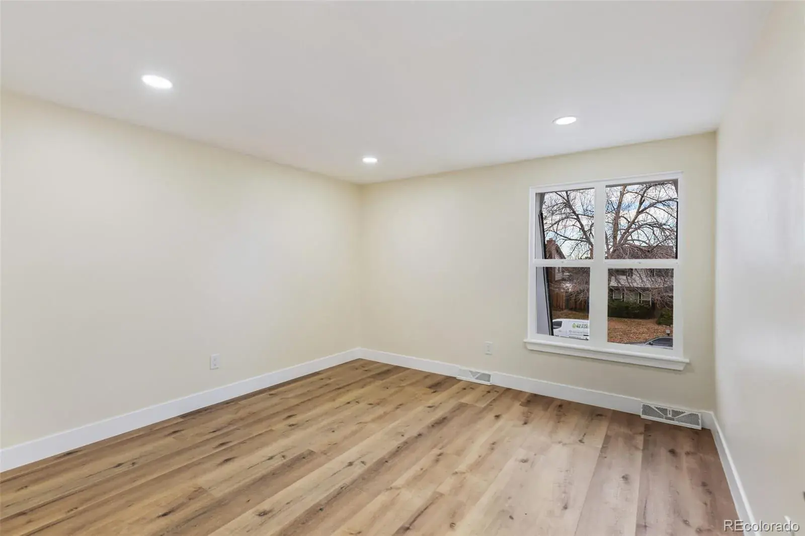 11132025000339 1600 31