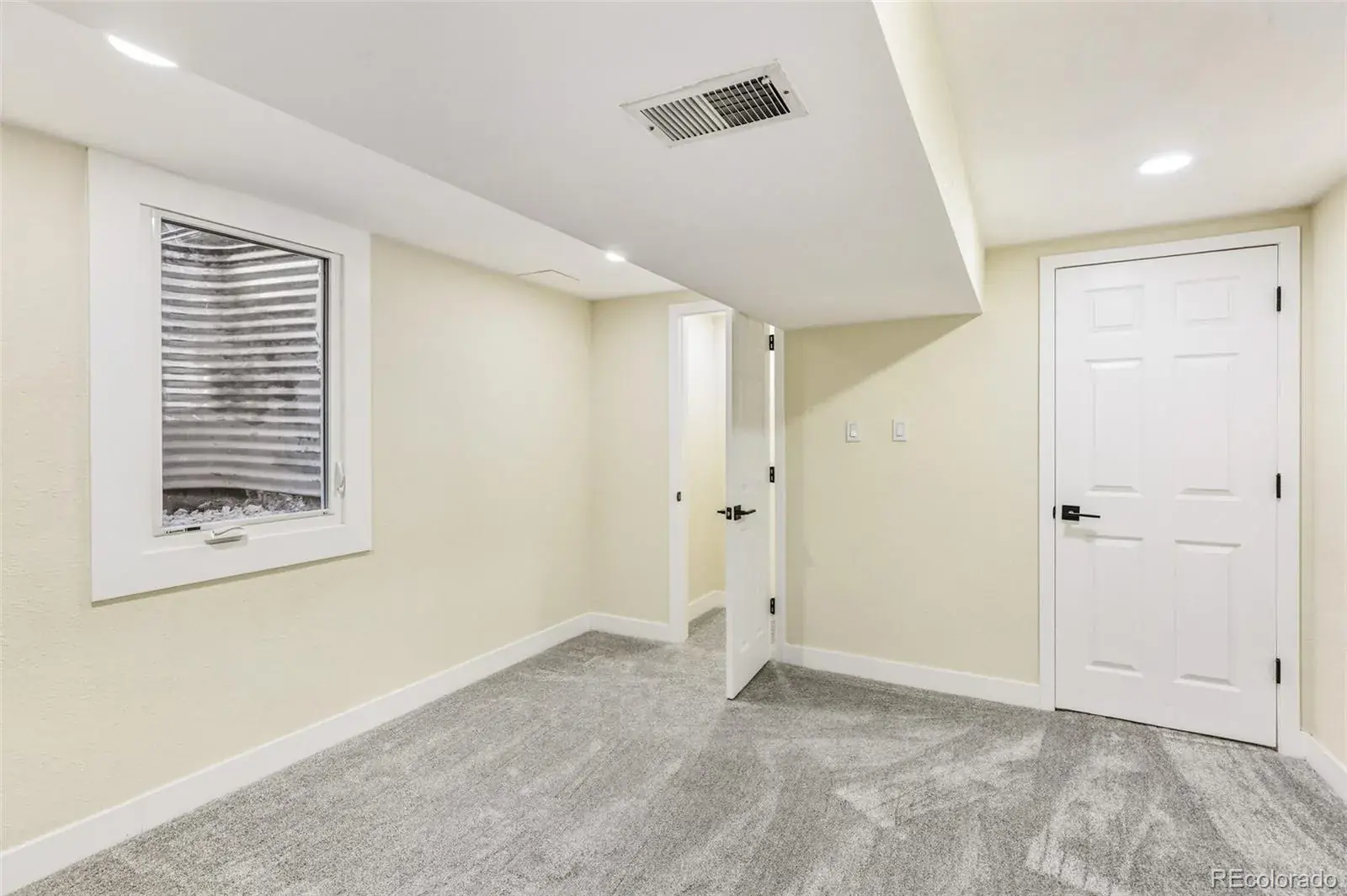 11132025000339 1600 35