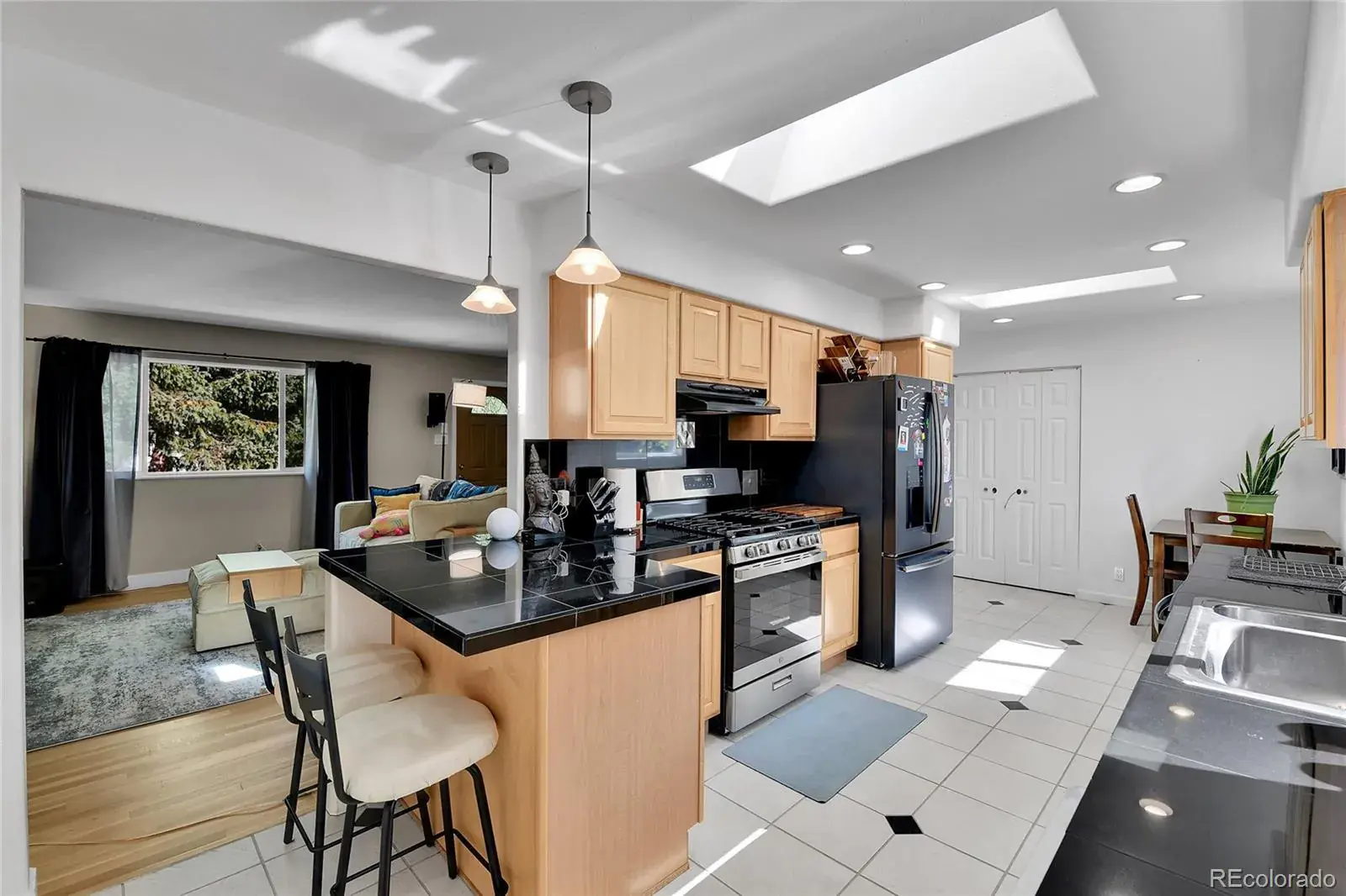 10172025011715 1600 11