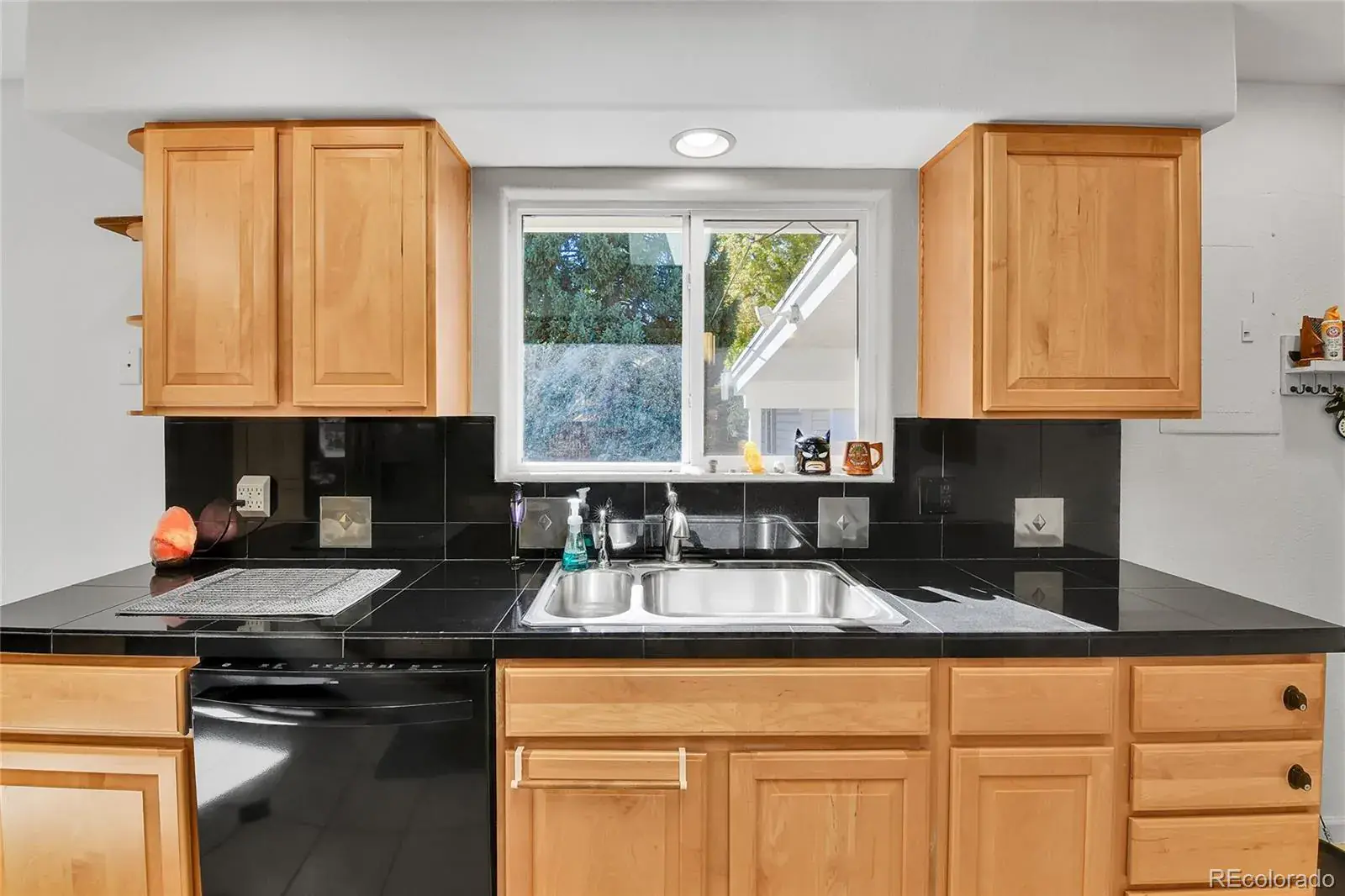 10172025011715 1600 13