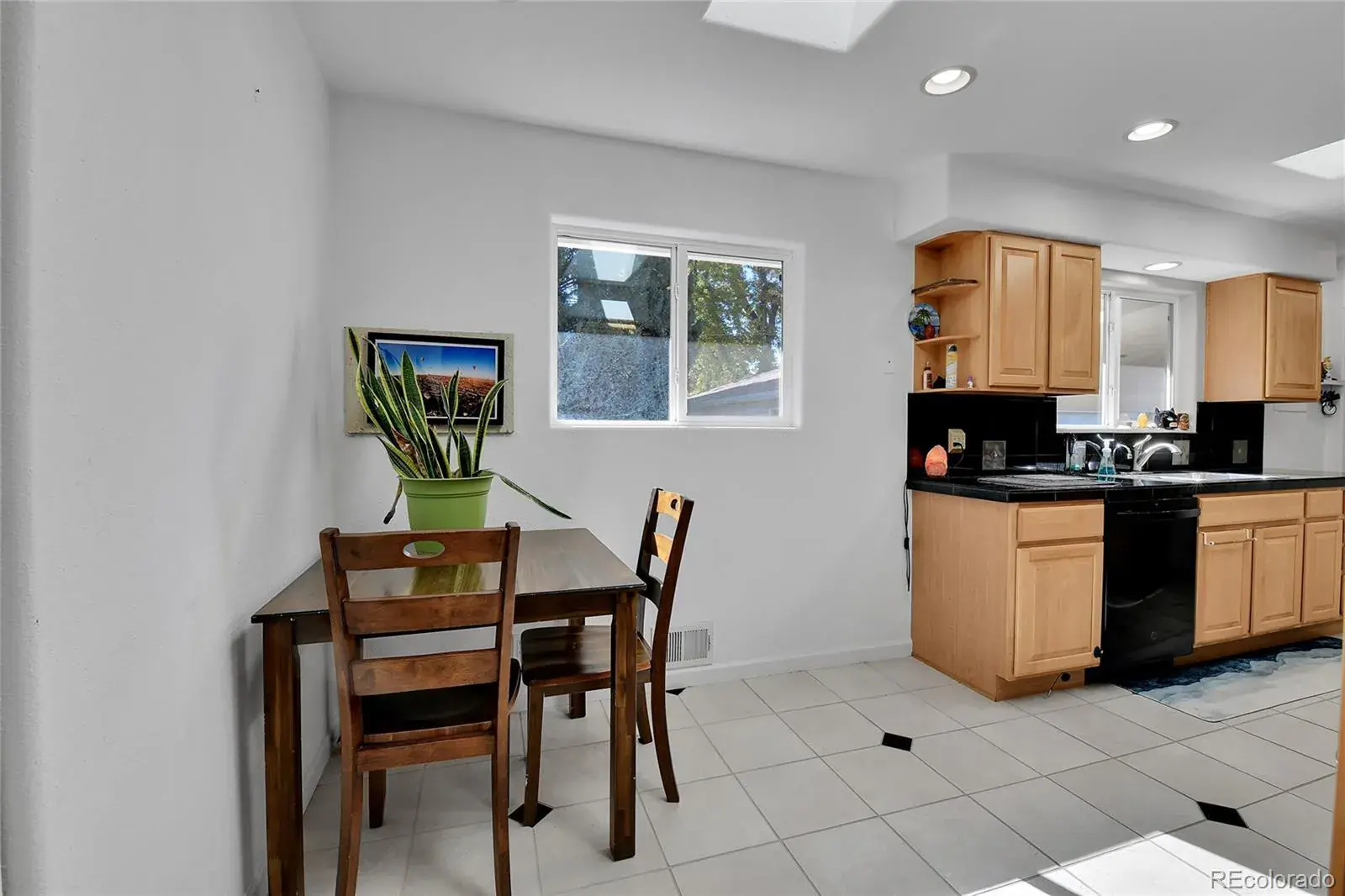 10172025011715 1600 18