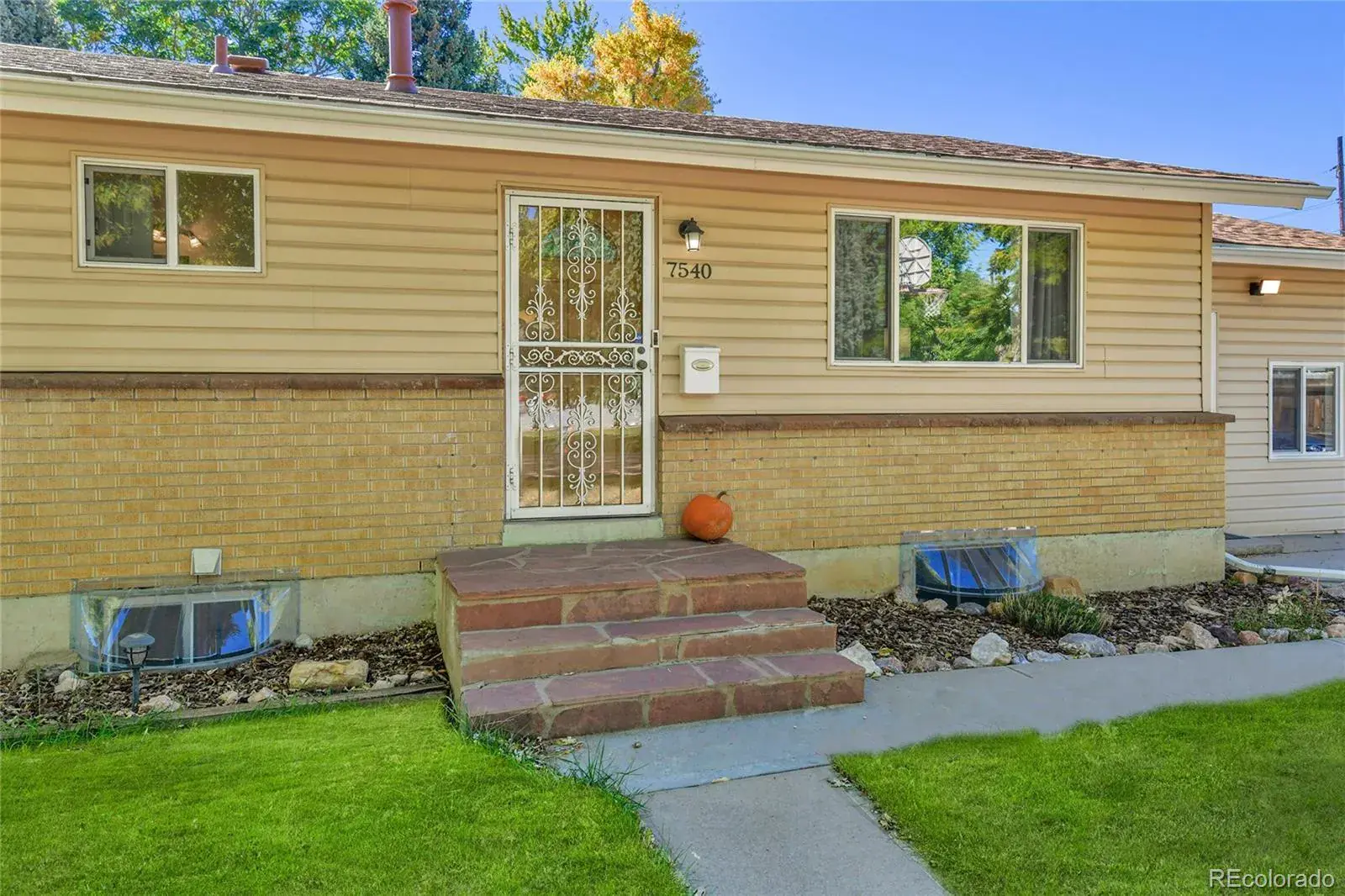 10172025011715 1600 2