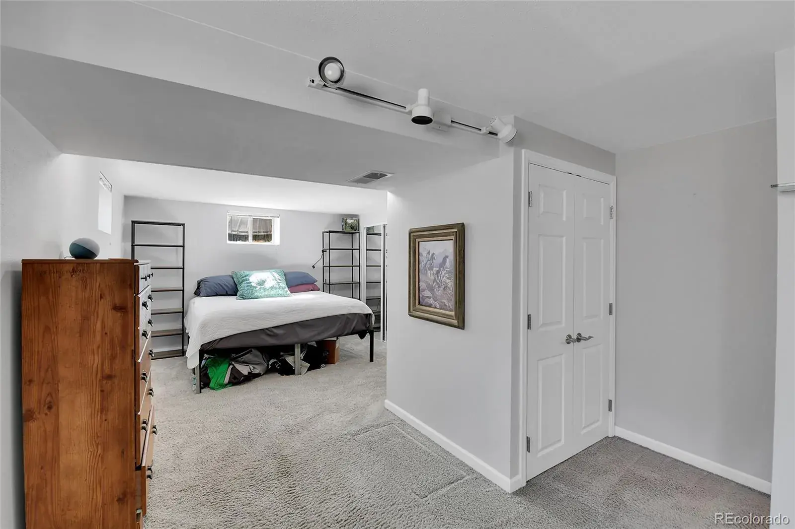 10172025011715 1600 23