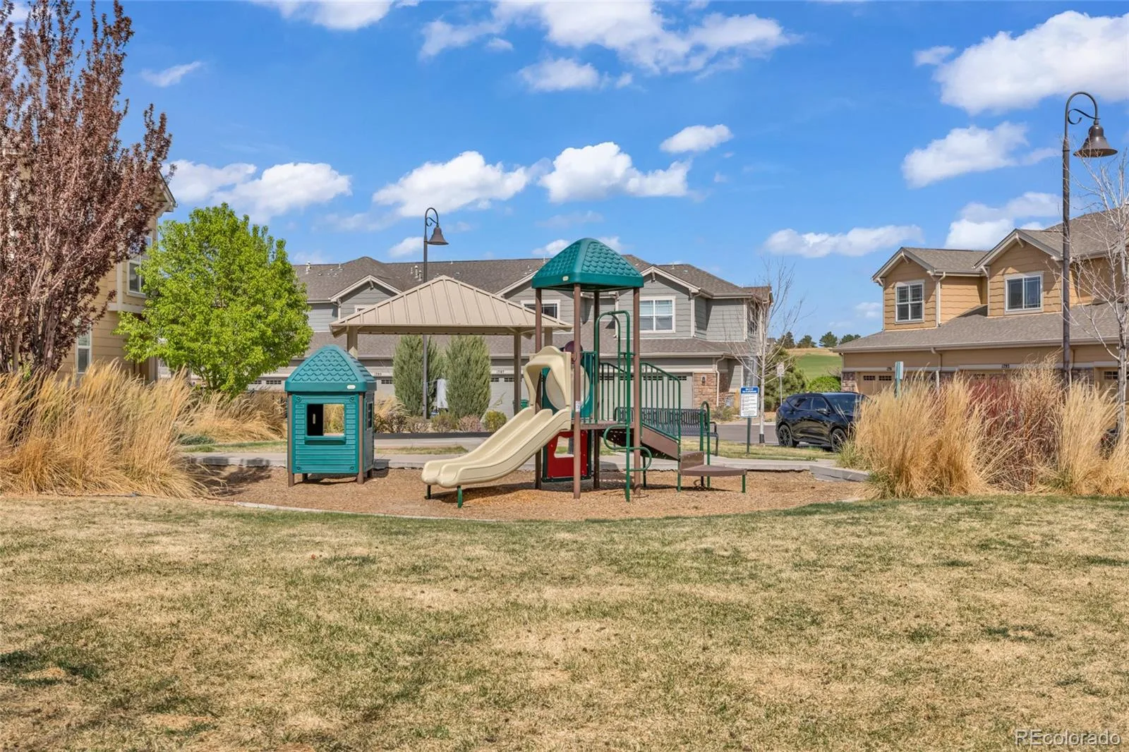 1877 S Buchanan Circle Aurora CO 80018 | MLS #REC4372725 08262026184042 1600 24