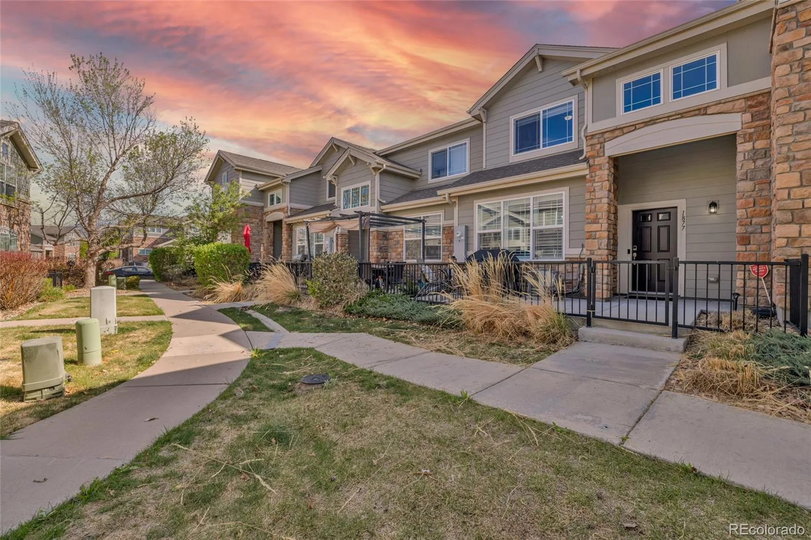 1877 S Buchanan Circle Aurora CO 80018 | MLS #REC4372725 08262026184042 1600 27