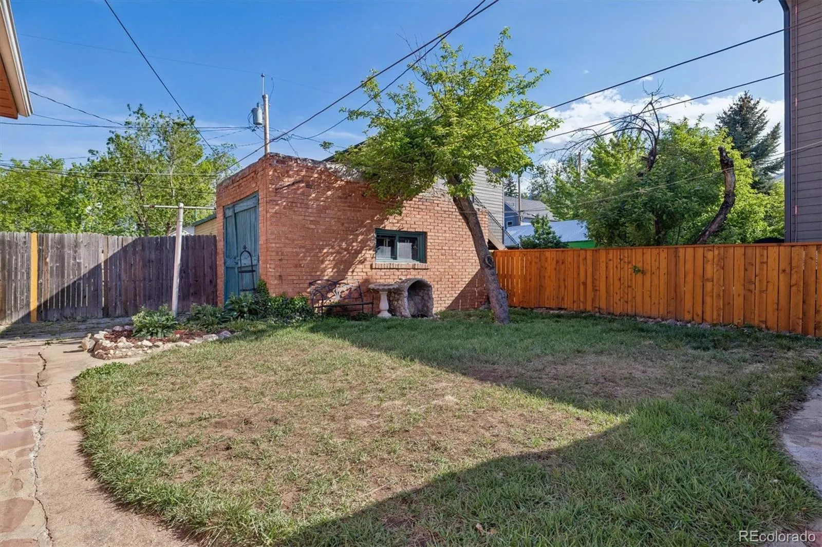1106 Cheyenne Street Golden CO 80401 MLS #REC4373918 05132026125319 1600 25