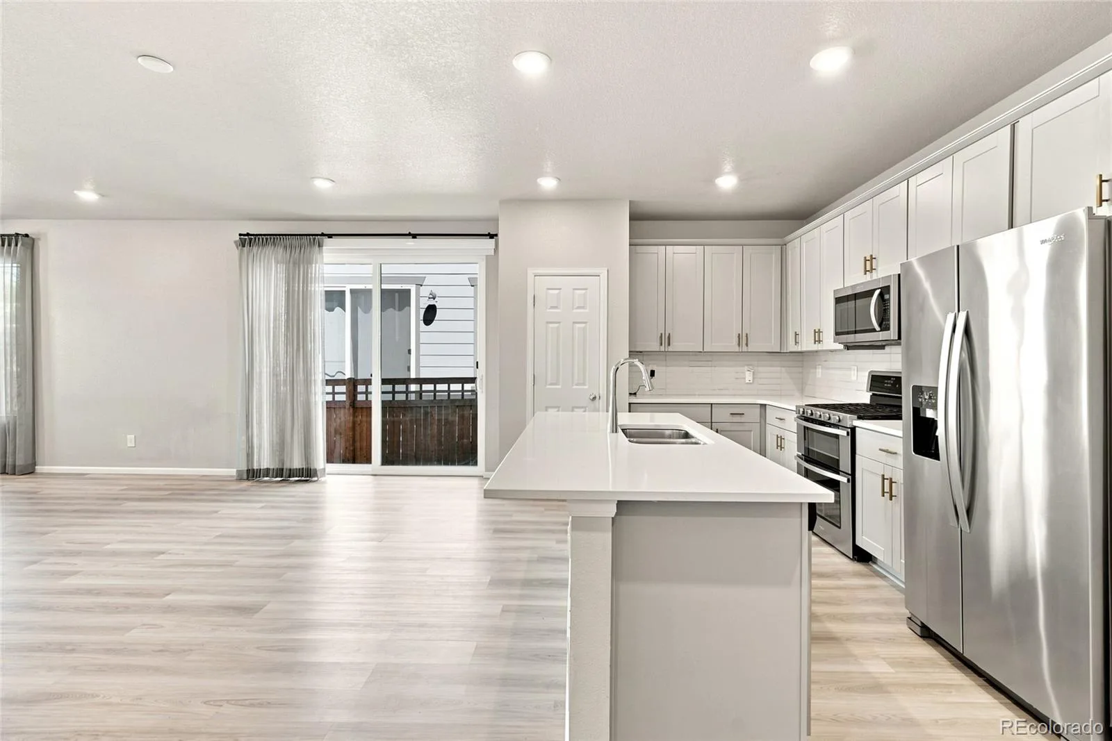 18292 E Kansas Place Aurora CO 80017 MLS #REC4374313 07162026162144 1600 13
