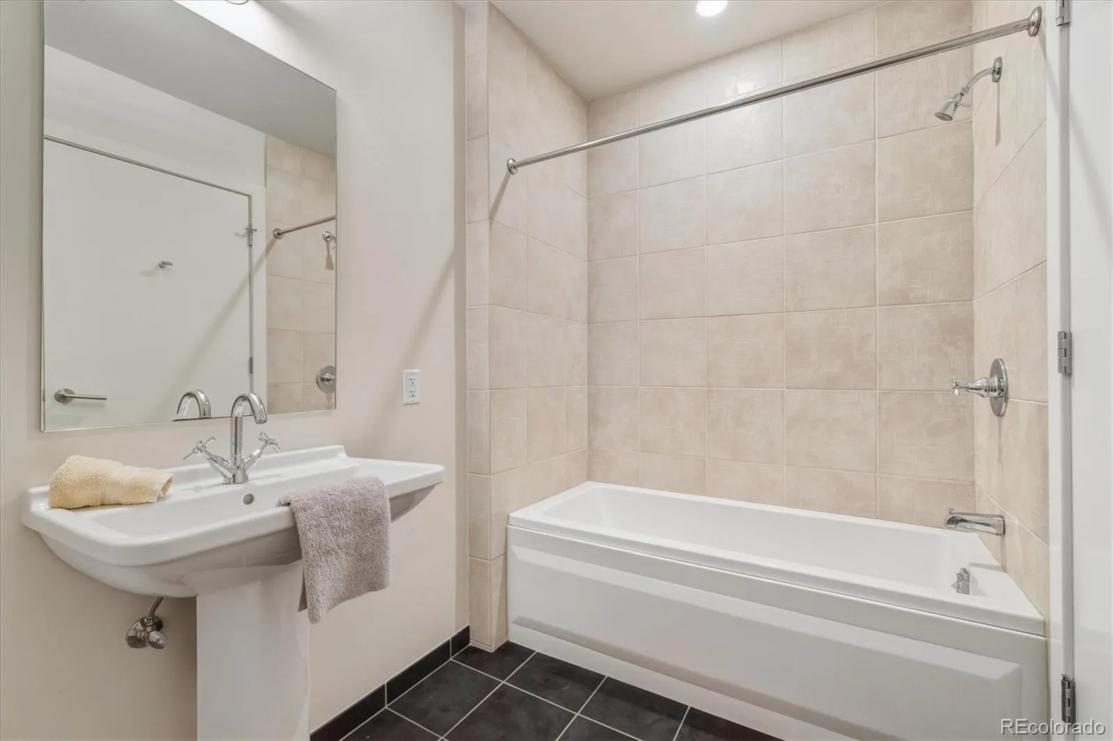 04132026184030 1600 31