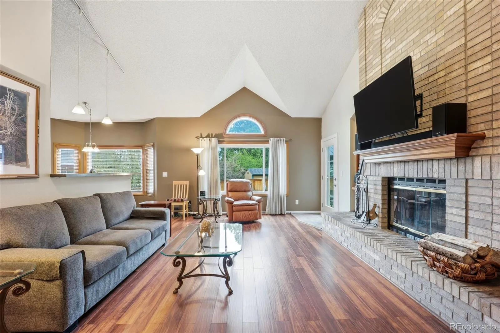 04012026185849 1600 18