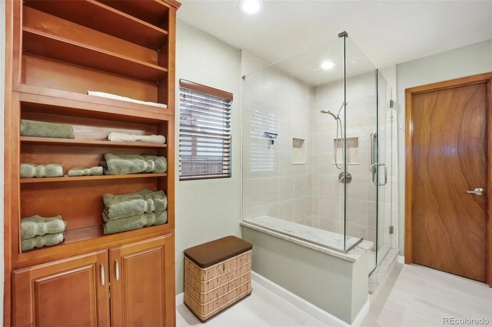 04012026185849 1600 27