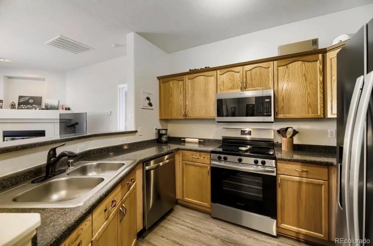 7388 S Alkire Street #206 Littleton CO 80127 | MLS #REC4382954 05262026134811 1200 8