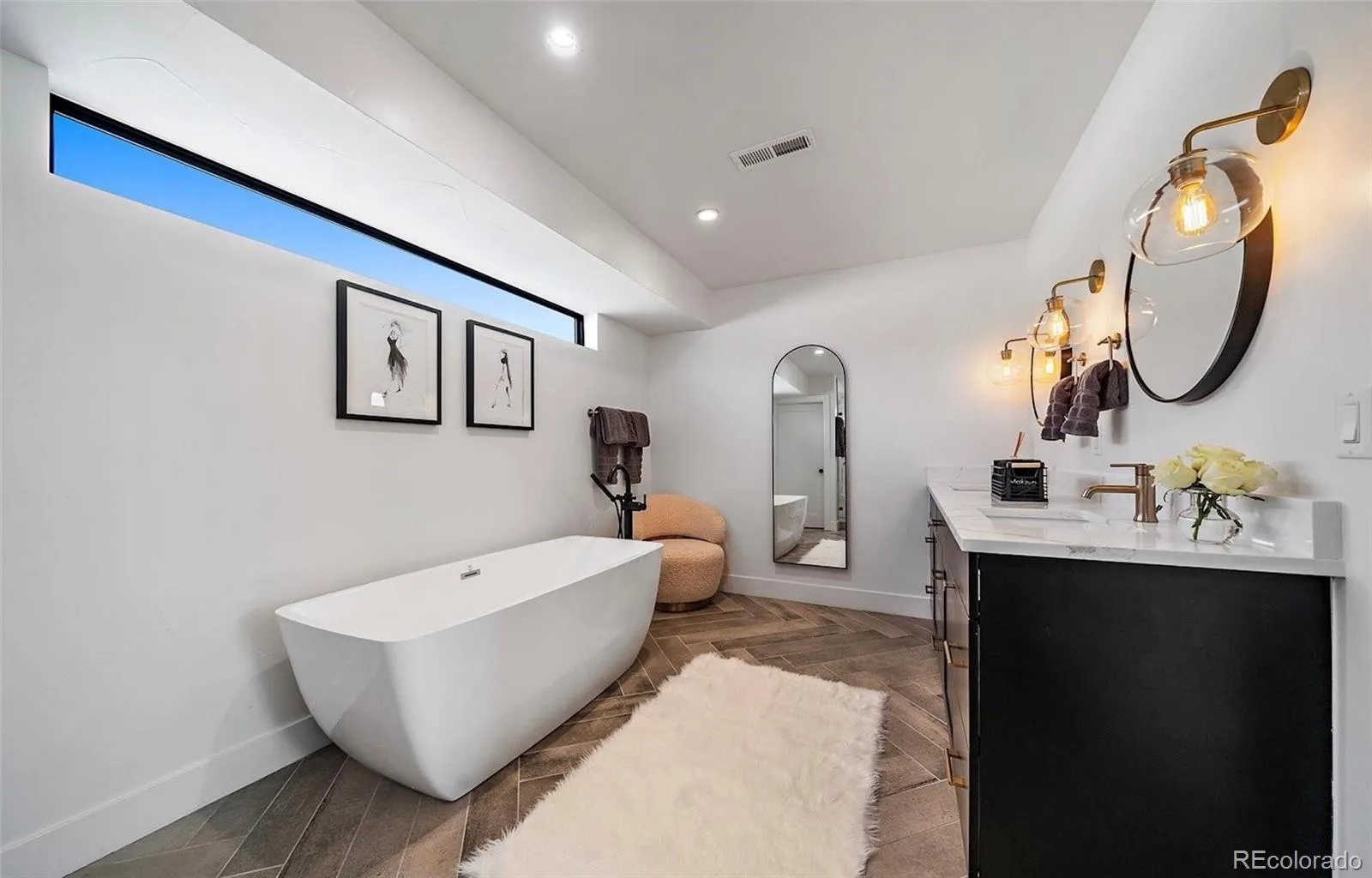 2255 E Iowa Avenue Denver CO 80210 MLS #REC4384206 05052026040605 1600 22