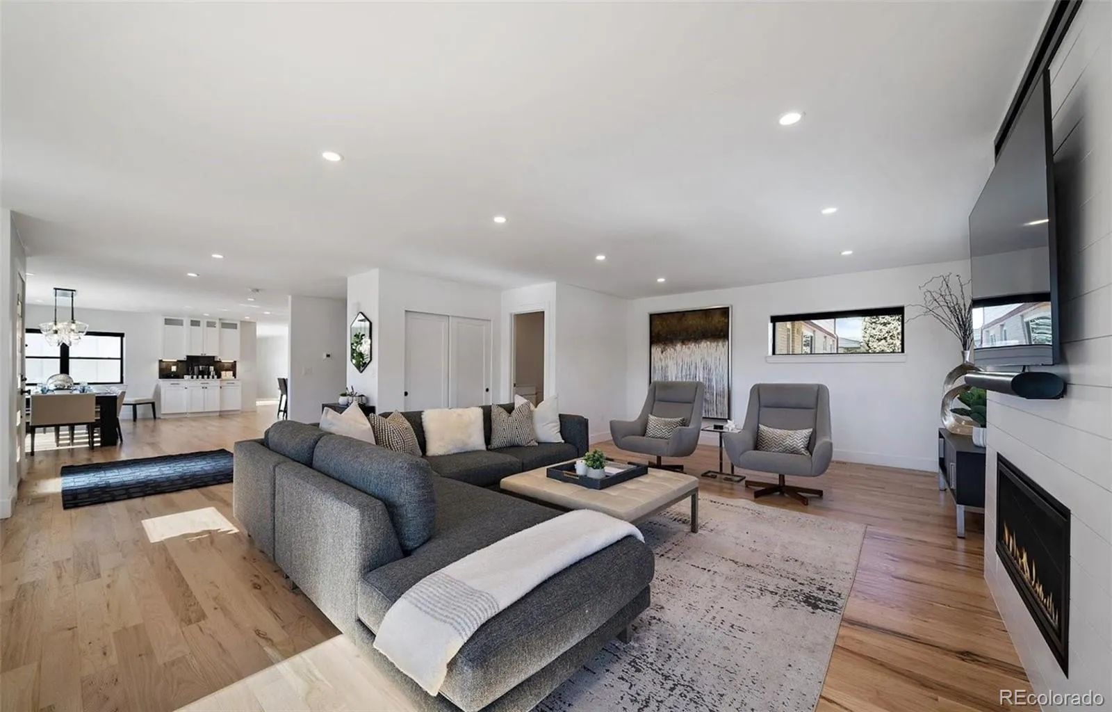 2255 E Iowa Avenue Denver CO 80210 MLS #REC4384206 05052026040605 1600 7