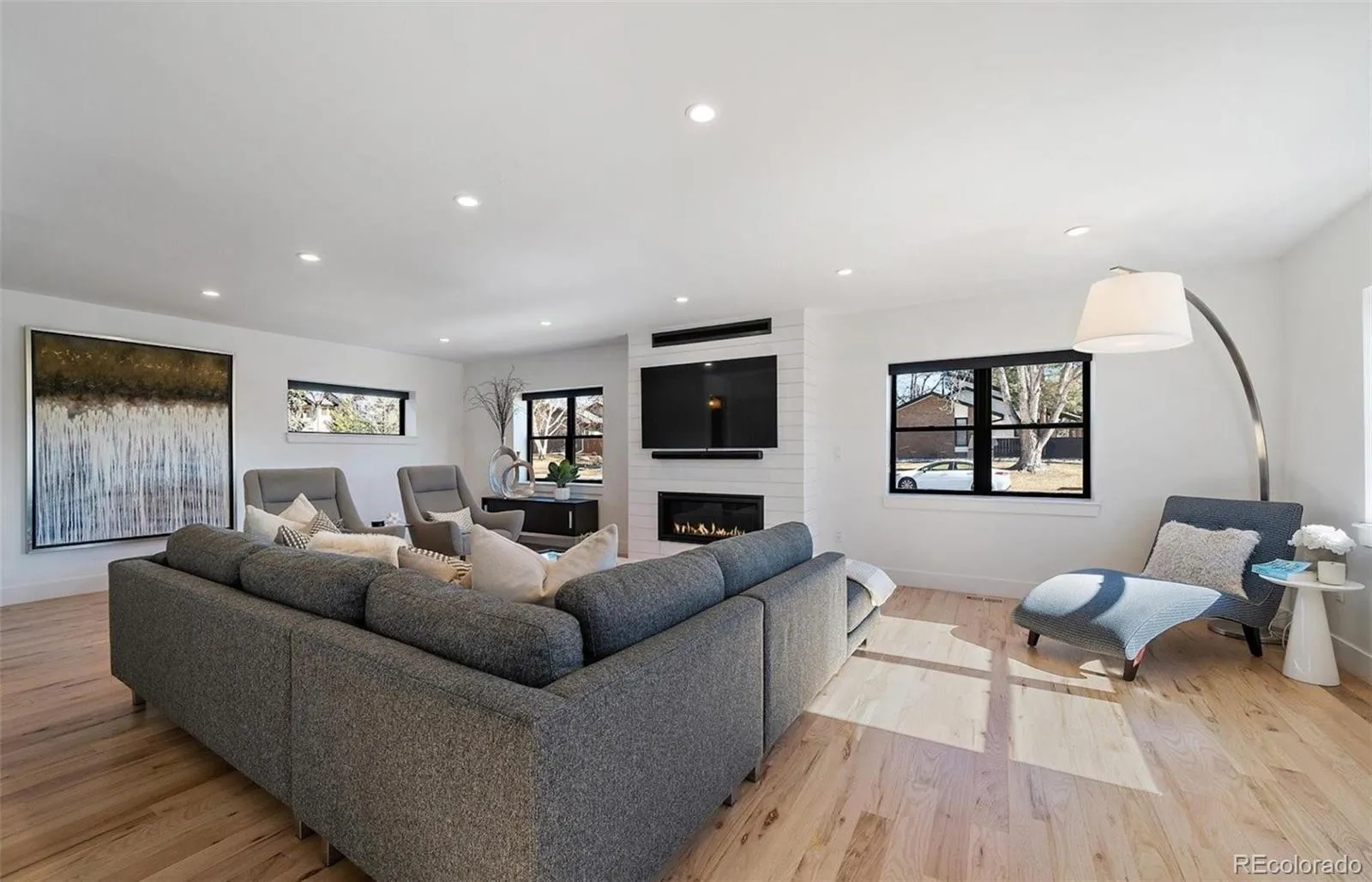 2255 E Iowa Avenue Denver CO 80210 MLS #REC4384206 05052026040605 1600 8