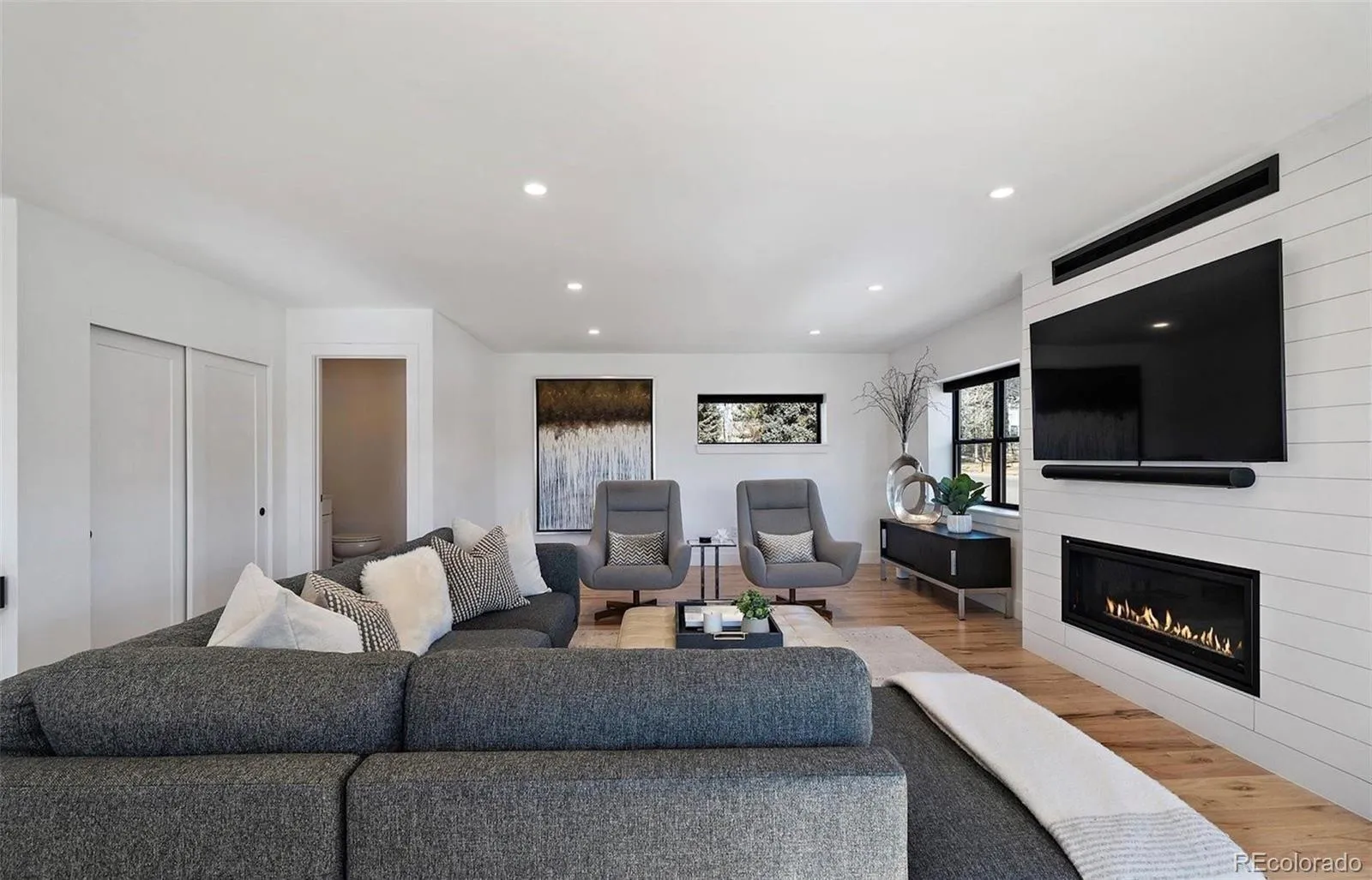 2255 E Iowa Avenue Denver CO 80210 MLS #REC4384206 05052026040605 1600 9