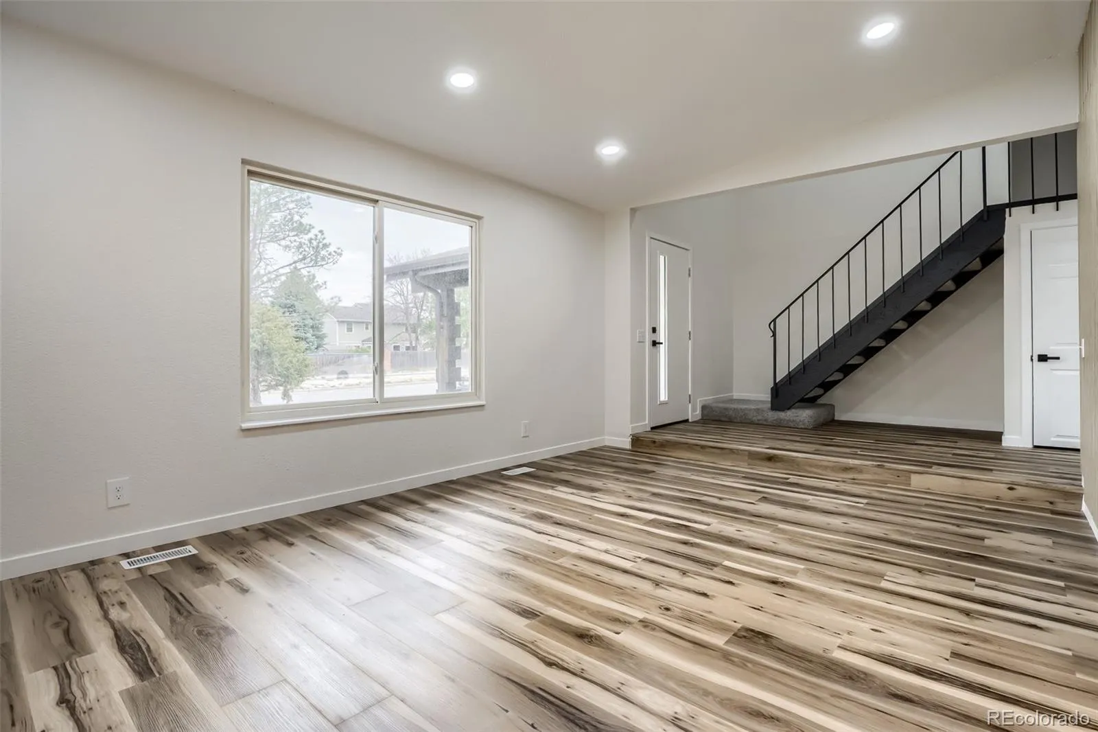 3752 S Mission Parkway Aurora CO 80013 MLS #REC4386647 04302026195204 1600 4