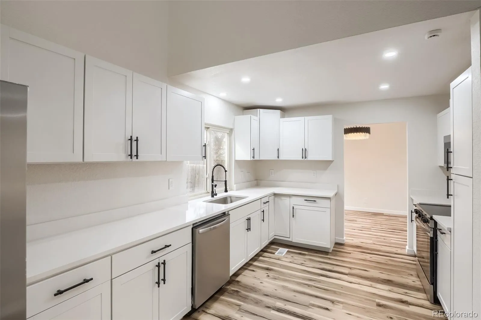 3752 S Mission Parkway Aurora CO 80013 MLS #REC4386647 04302026195204 1600 6