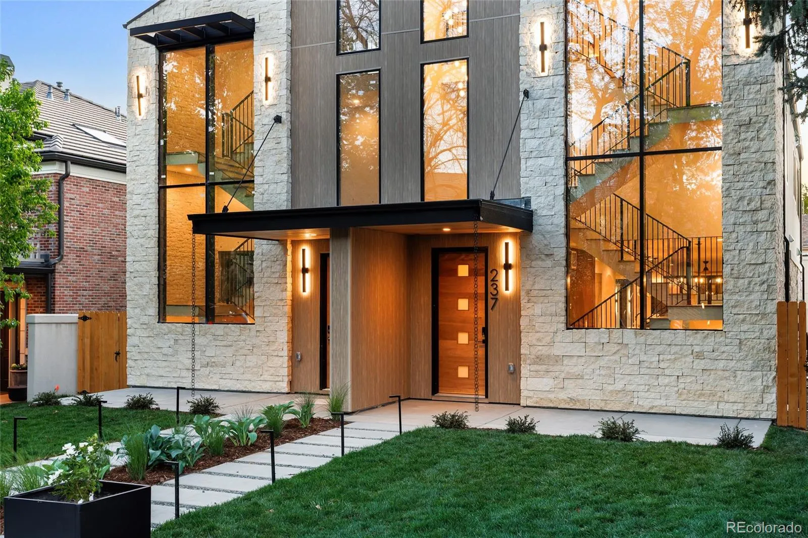 04172026234227 1600 1