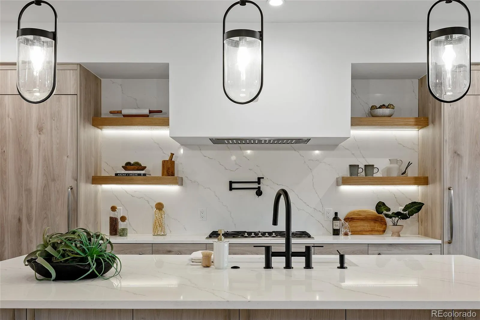 04172026234227 1600 10