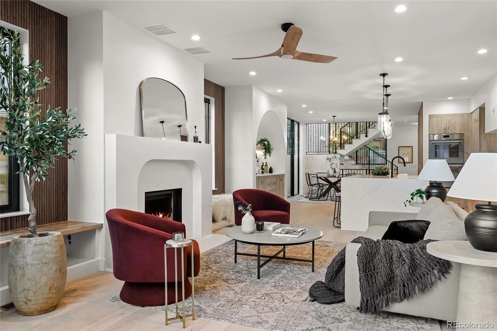 04172026234227 1600 18