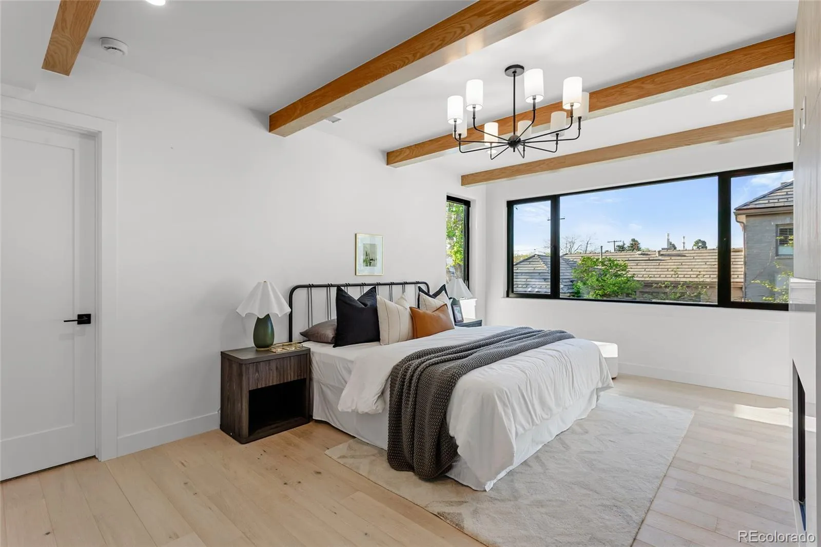 04172026234227 1600 22