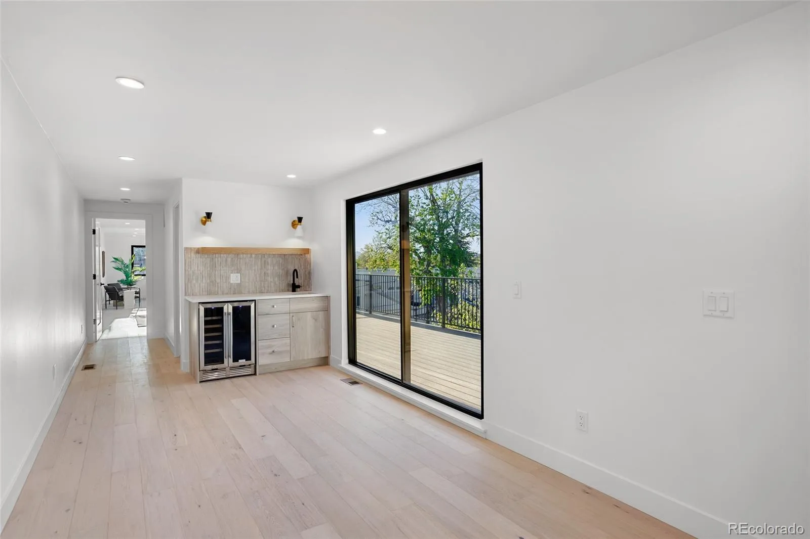 04172026234227 1600 32