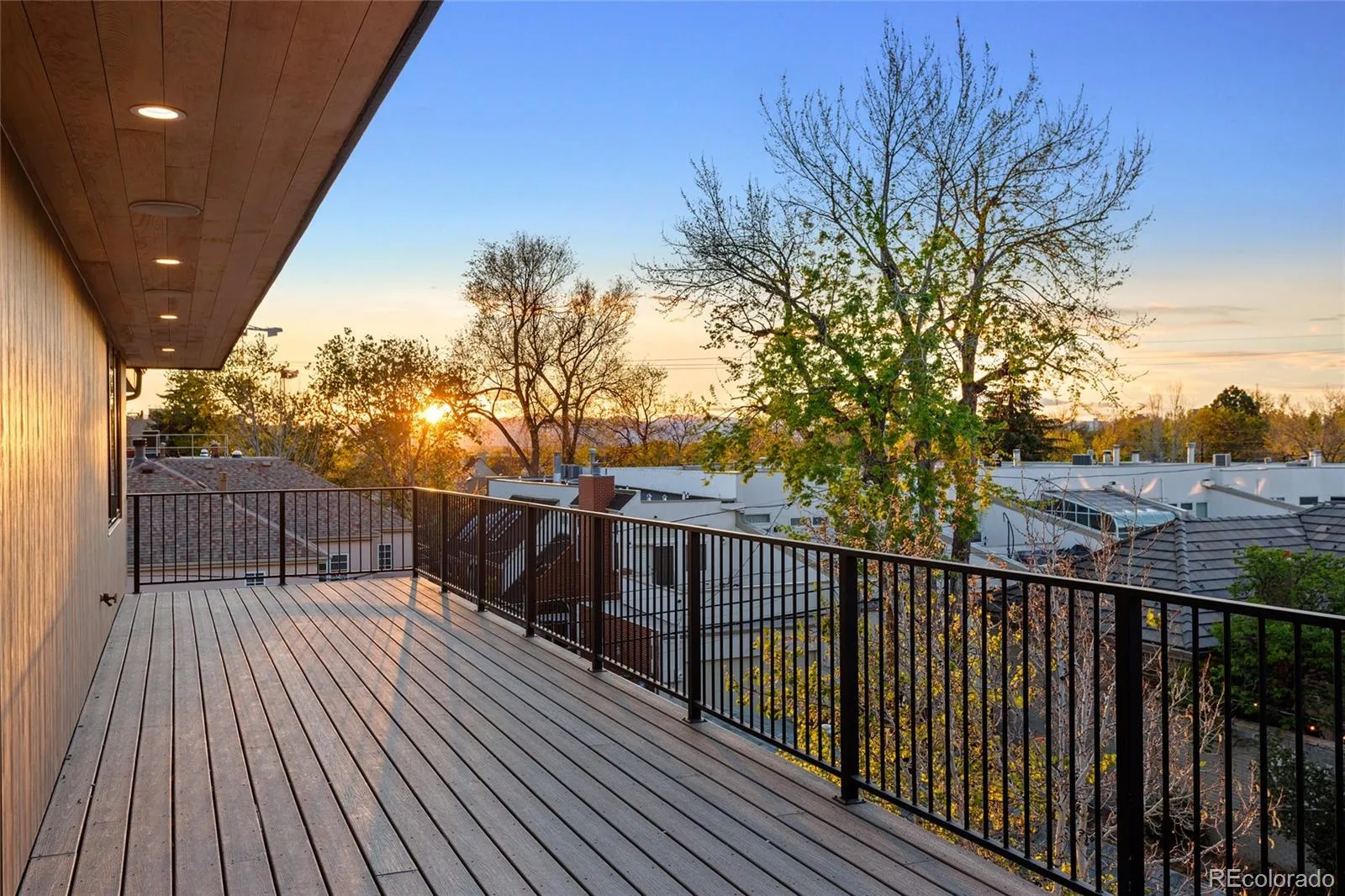 04172026234227 1600 38