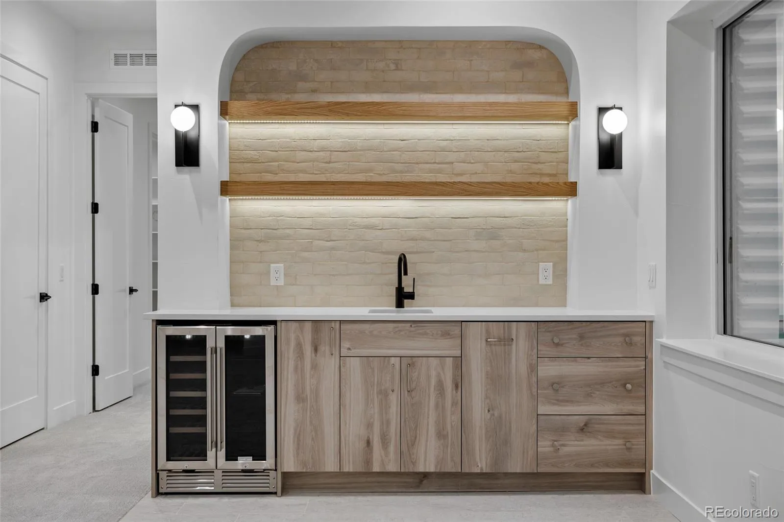 04172026234227 1600 40