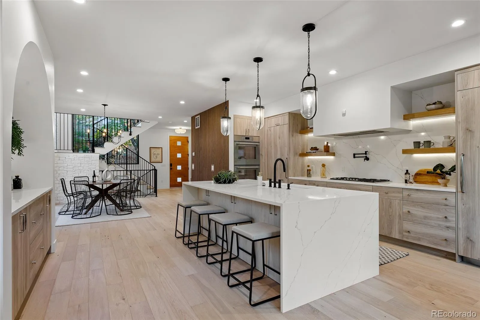 04172026234227 1600 9