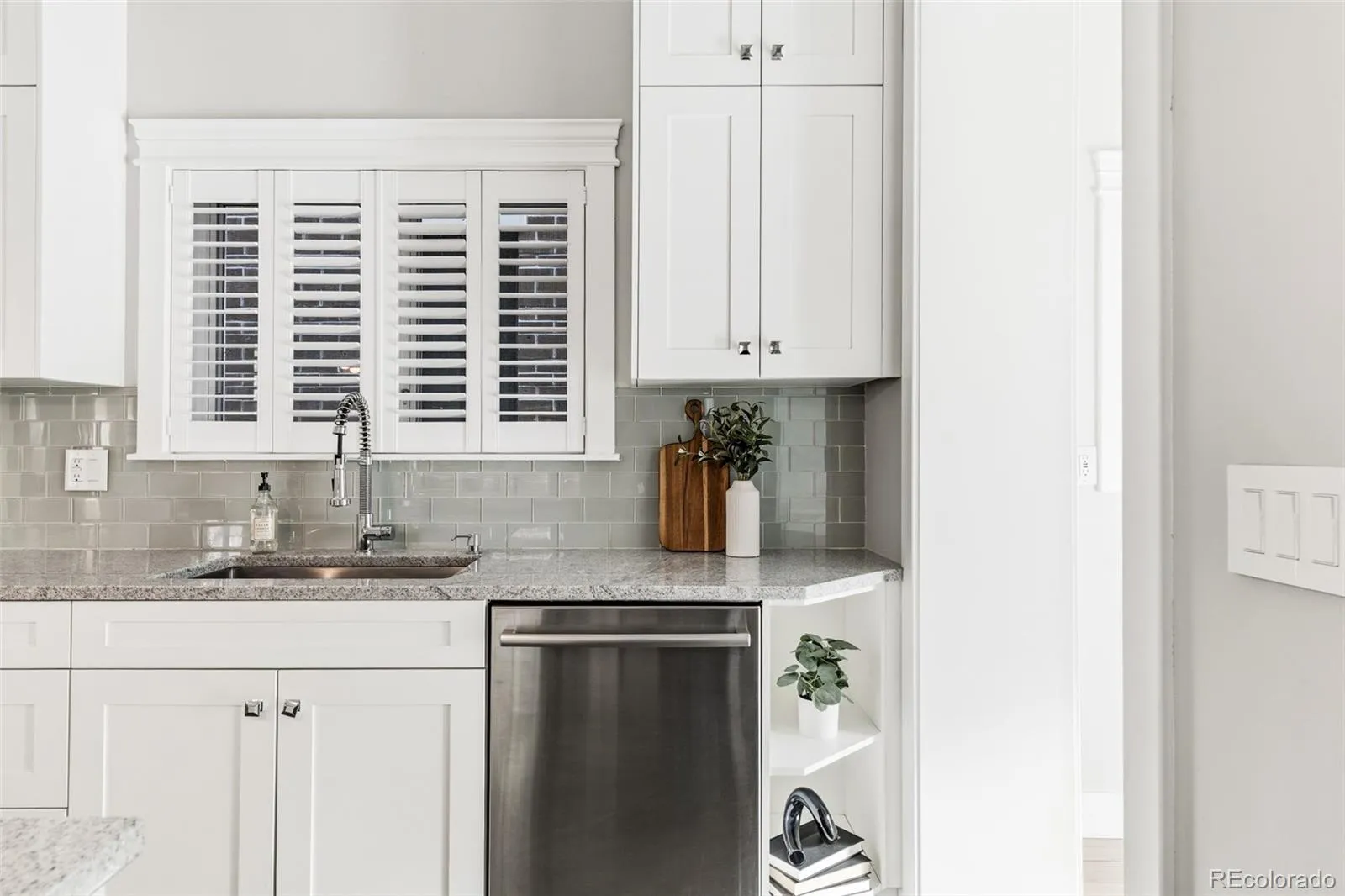 04102026020724 1600 18