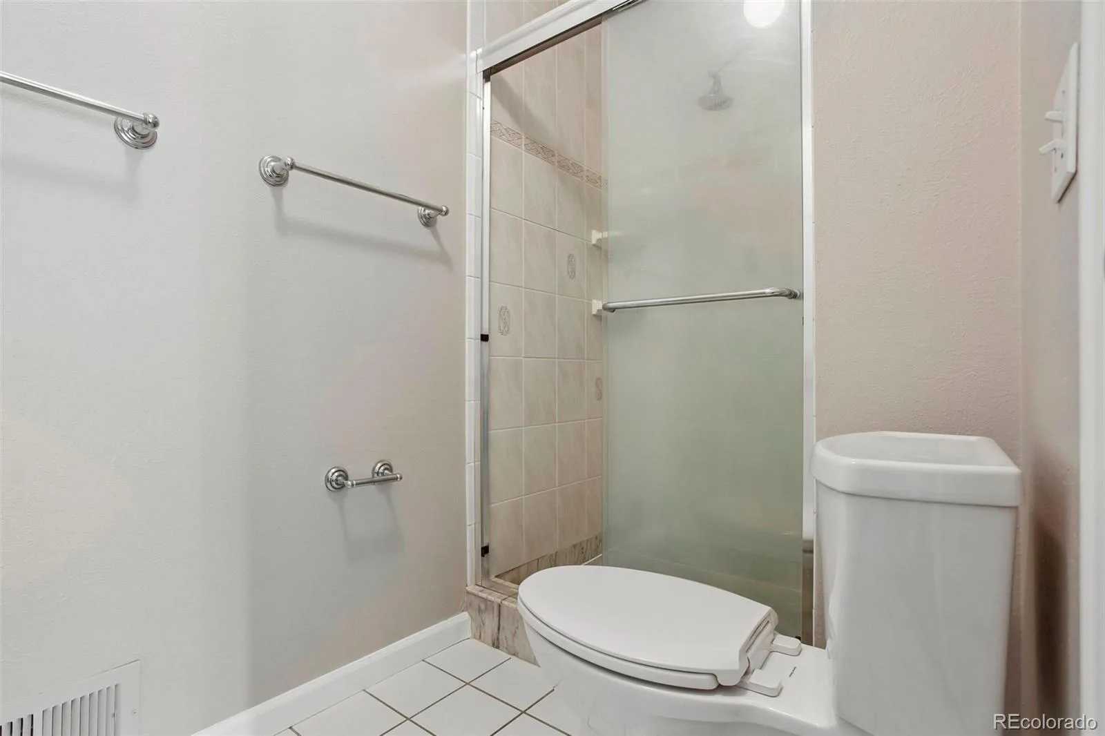 7075 Eldridge Court Arvada CO 80004 | MLS #REC4388368 08242026013252 1600 22