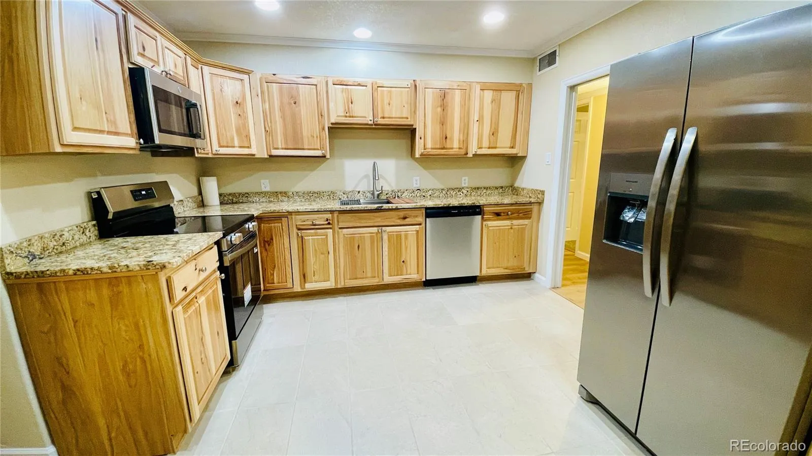 903 Quentin Street Aurora CO 80011 MLS #REC4390001 05182026181334 1600 9