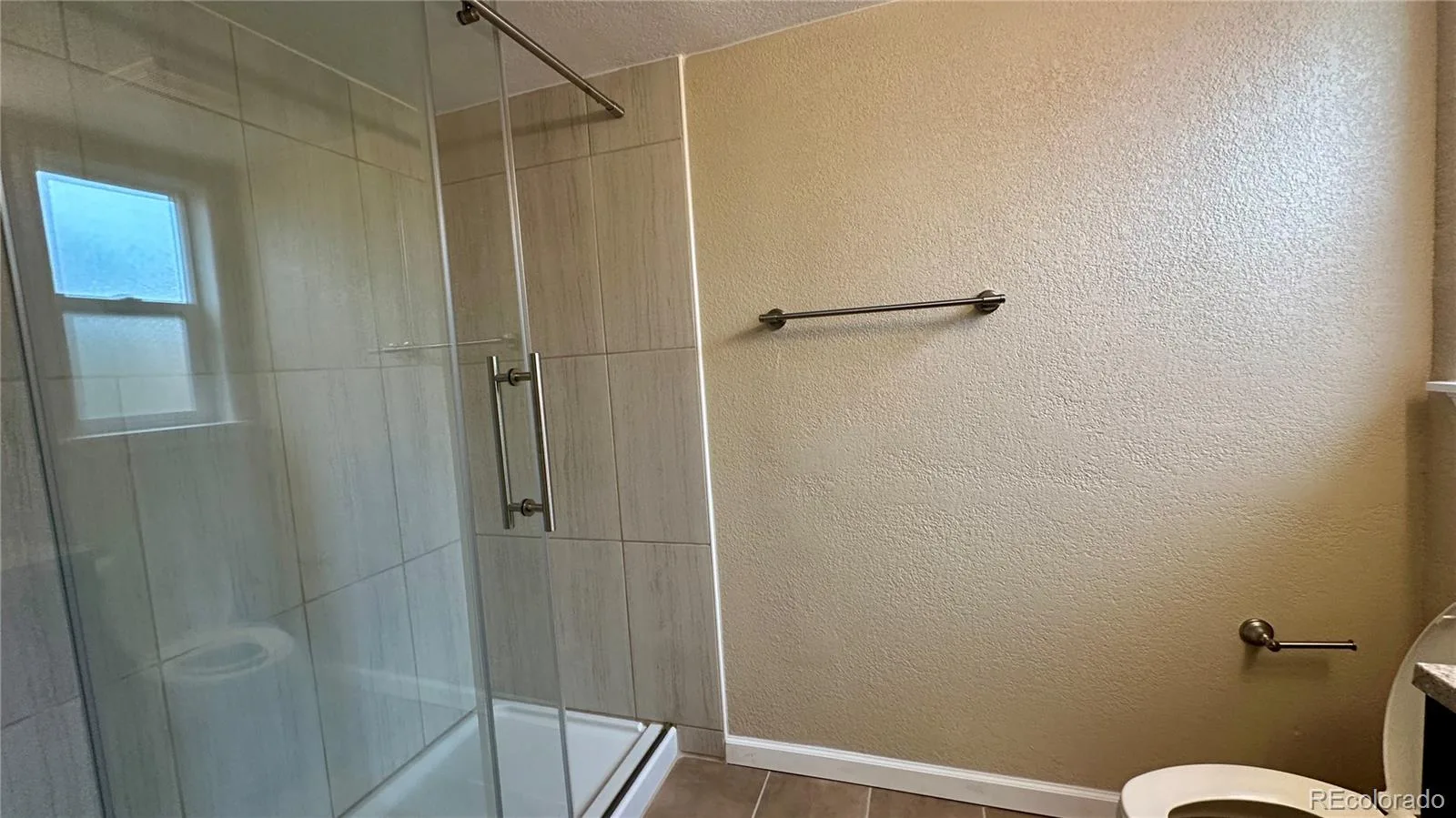 903 Quentin Street Aurora CO 80011 | MLS #REC4390001 09222026143237 1600 18