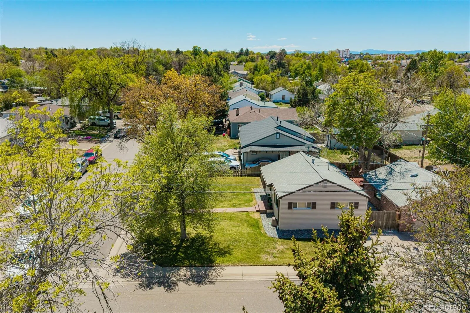 795 Ironton Street Aurora CO 80010 MLS #REC4390212 05192026202544 1600 32