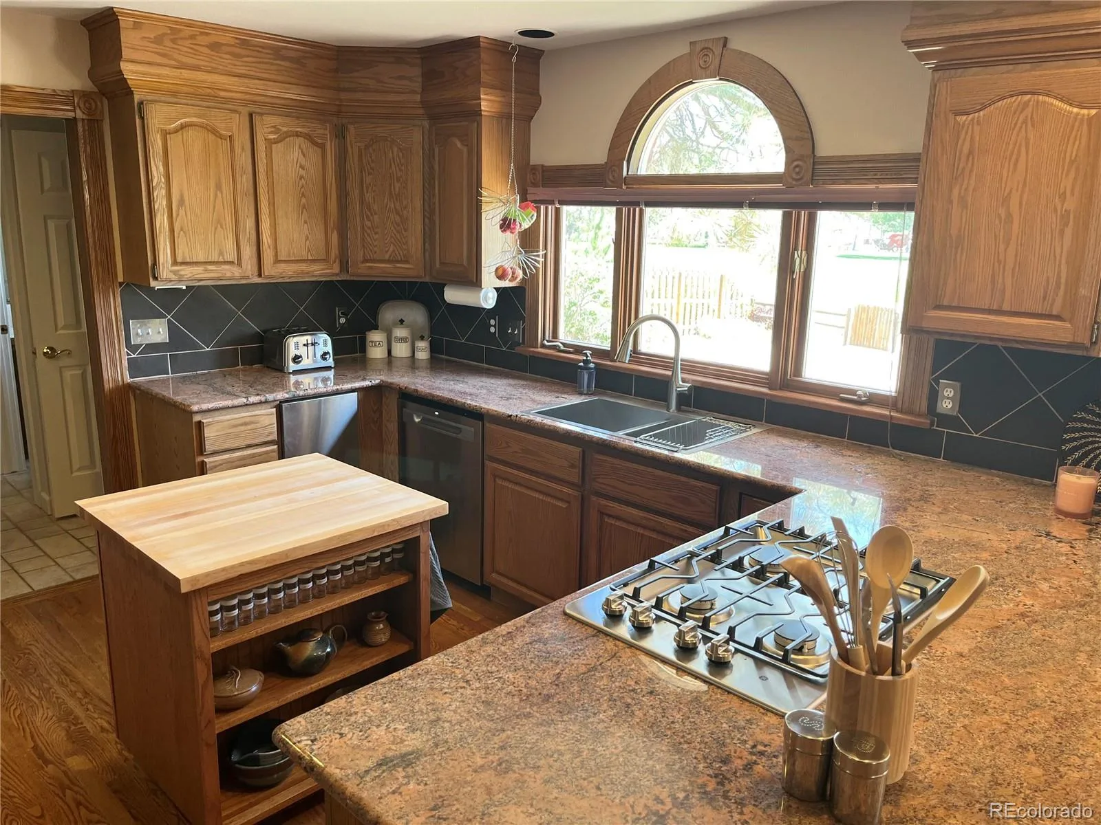 1147 Twin Peaks Circle Longmont CO 80503 | MLS #REC4390417 08202026154706 1600 23