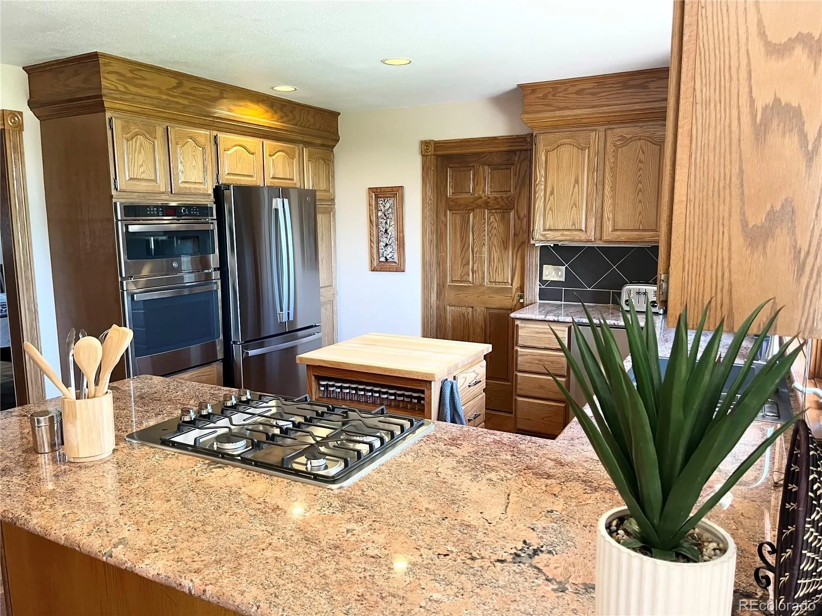 1147 Twin Peaks Circle Longmont CO 80503 | MLS #REC4390417 08202026154706 1600 24