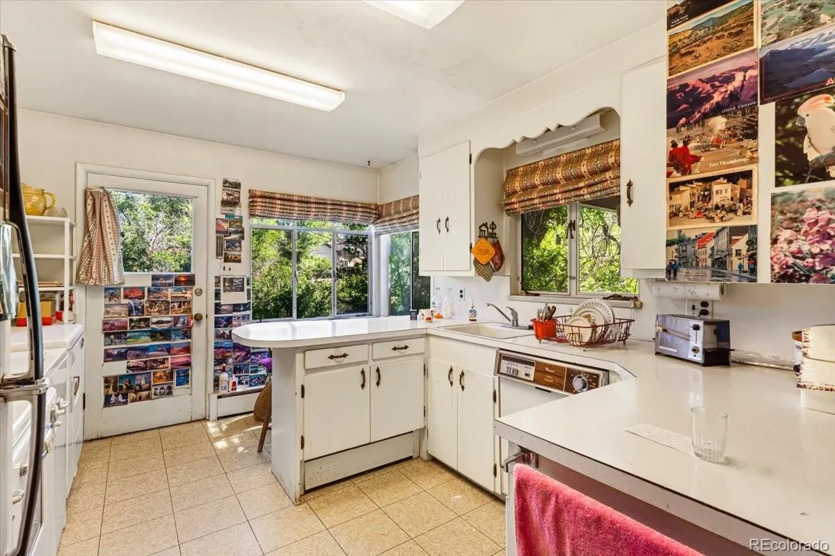 6685 E Exposition Avenue Denver CO 80224 MLS #REC4392588 05132026032350 1200 5